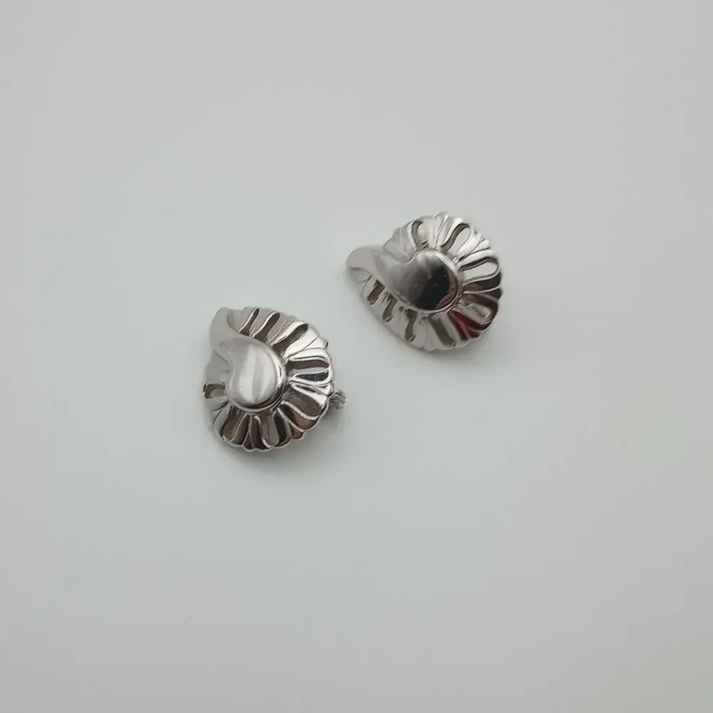 Vintage Monet Clip On Earrings Silver Tone Tear Drop Patent Pending